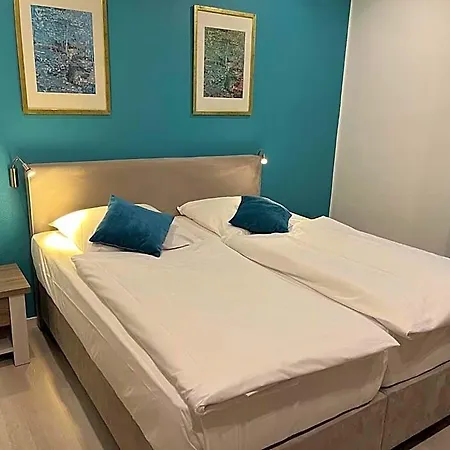 Aquarius Hotel 3*